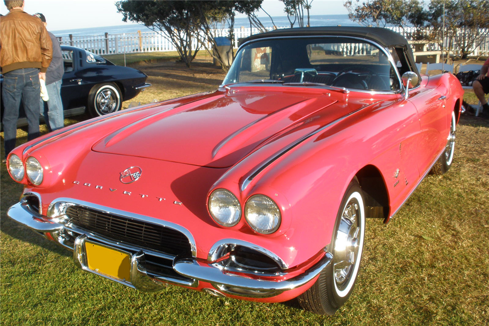 1962 CHEVROLET CORVETTE CONVERTIBLE