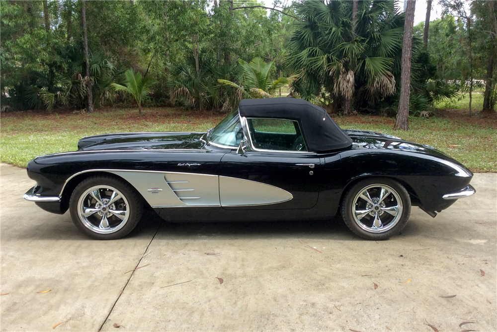 1961 CHEVROLET CORVETTE CUSTOM CONVERTIBLE