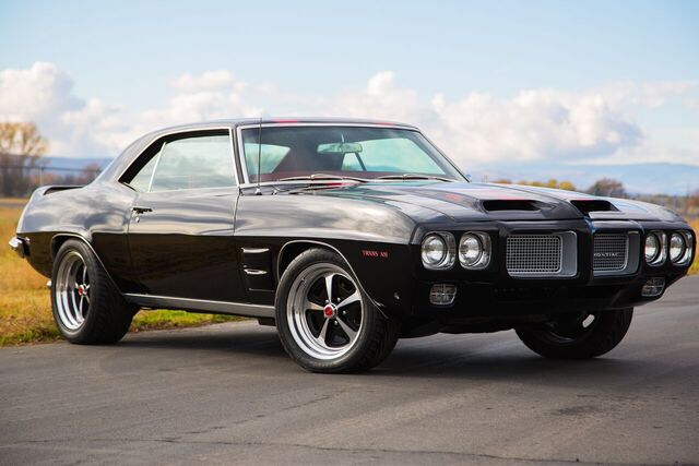 1969 PONTIAC FIREBIRD CUSTOM COUPE