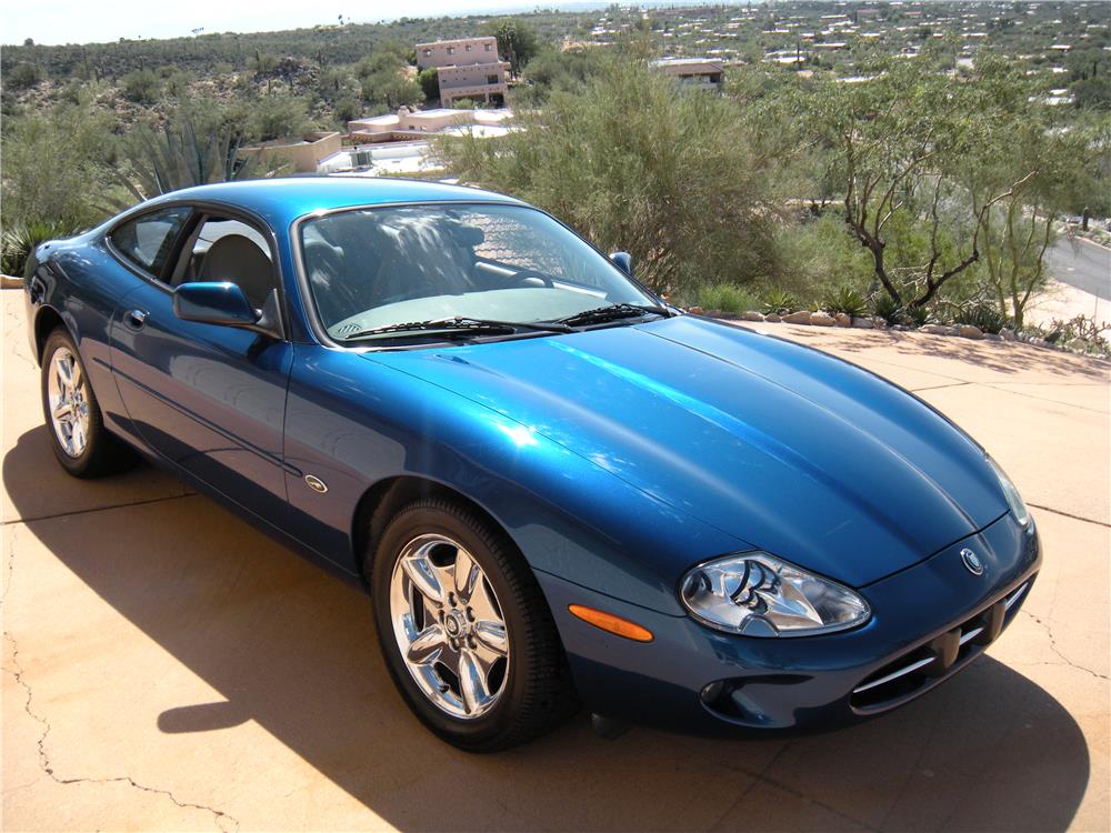 1997 JAGUAR XK8 COUPE