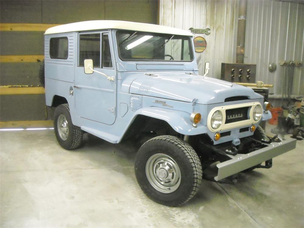 1966 TOYOTA LAND CRUISER FJ-40 SUV