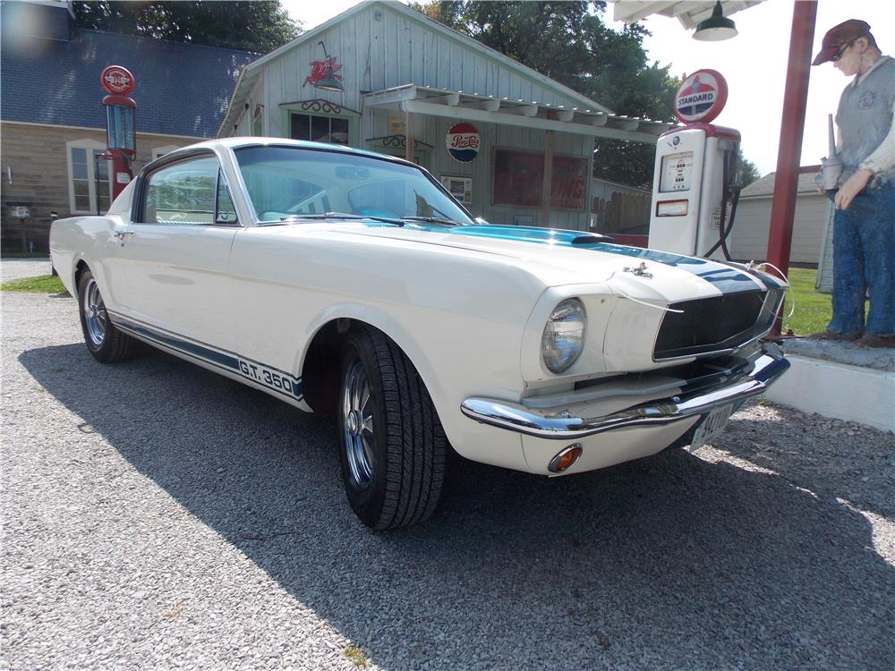 1965 FORD MUSTANG CUSTOM FASTBACK