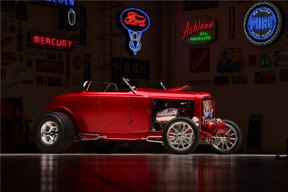 1932 FORD CUSTOM SHOW ROADSTER