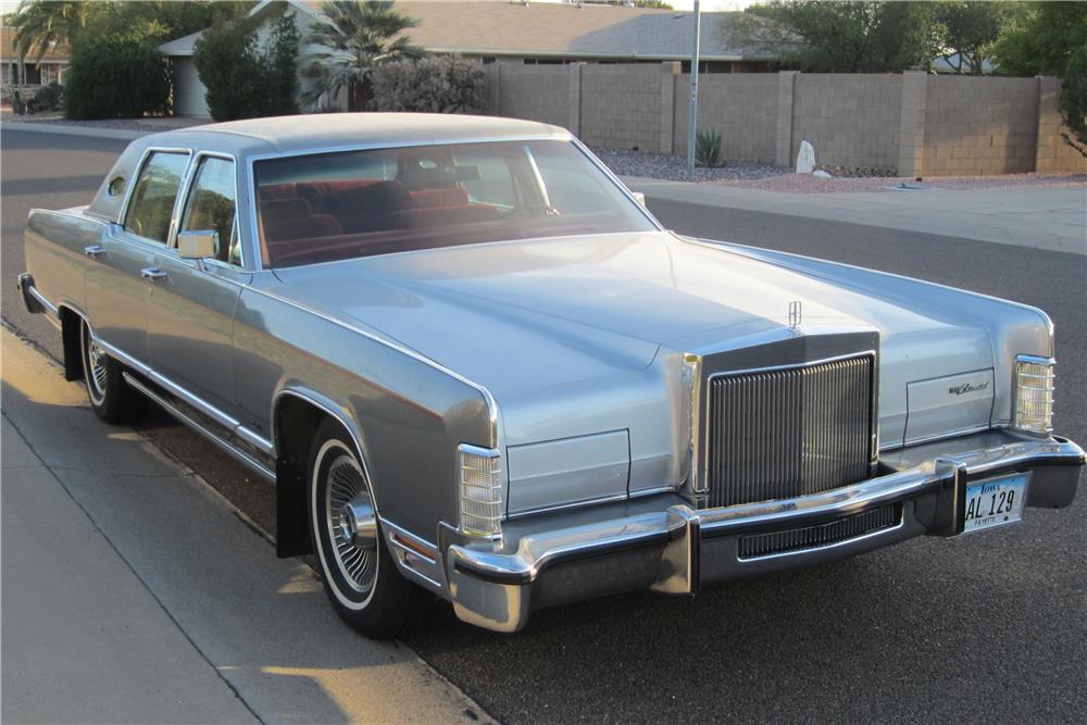 1979 LINCOLN TOWNCAR 4 DOOR SEDAN