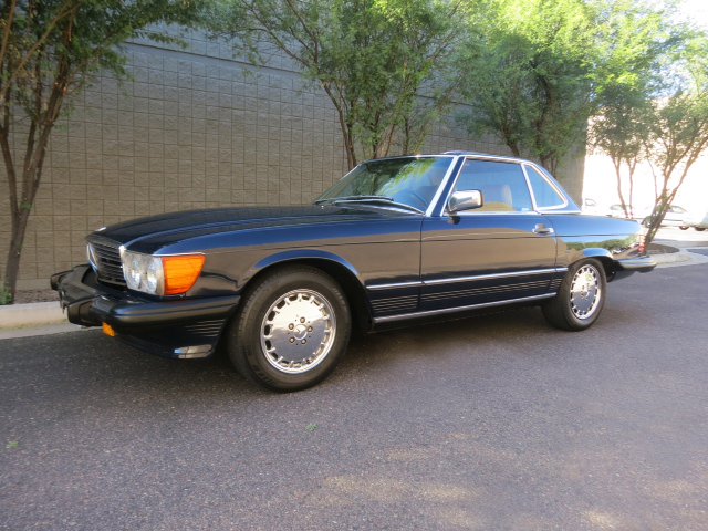 1986 MERCEDES-BENZ 560SL CONVERTIBLE