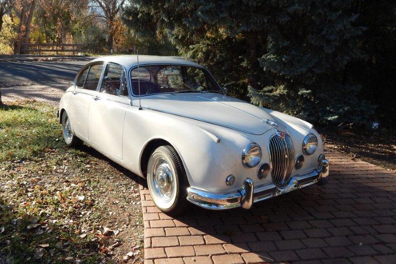 1967 JAGUAR MARK II SALOON