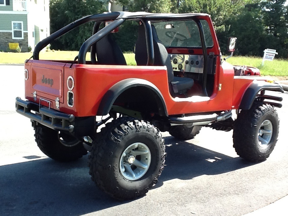 1982 JEEP CJ-7 CUSTOM SUV