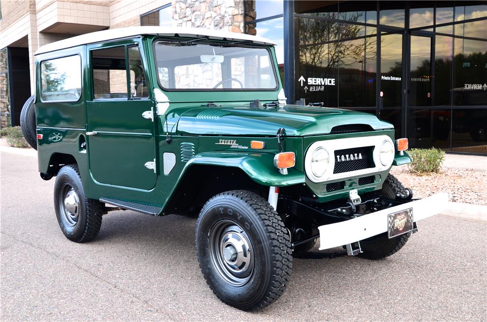 1972 TOYOTA LAND CRUISER FJ-40 SUV