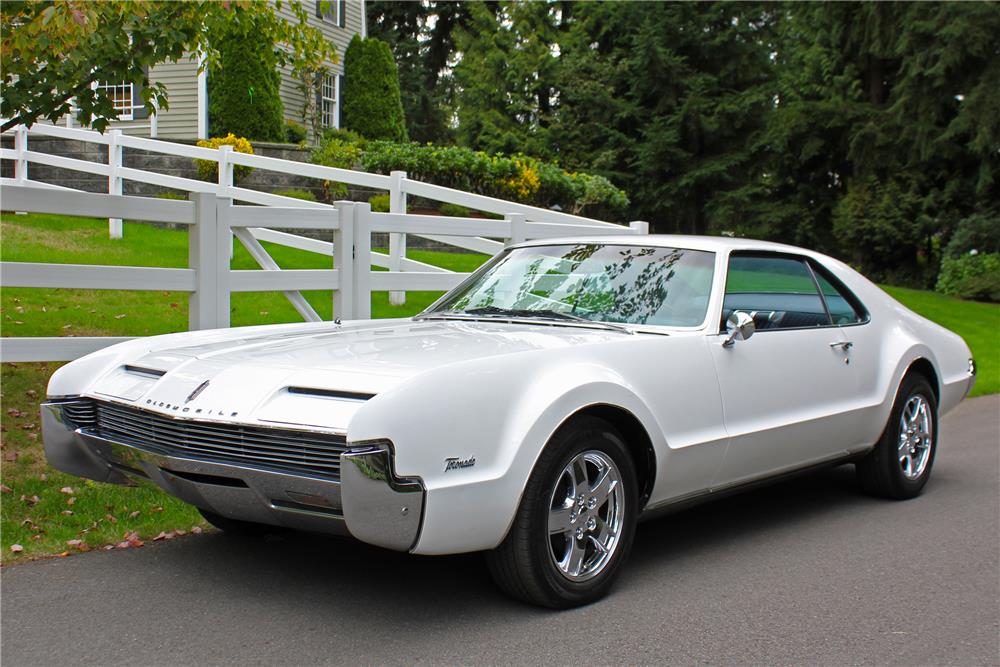 1966 OLDSMOBILE TORONADO