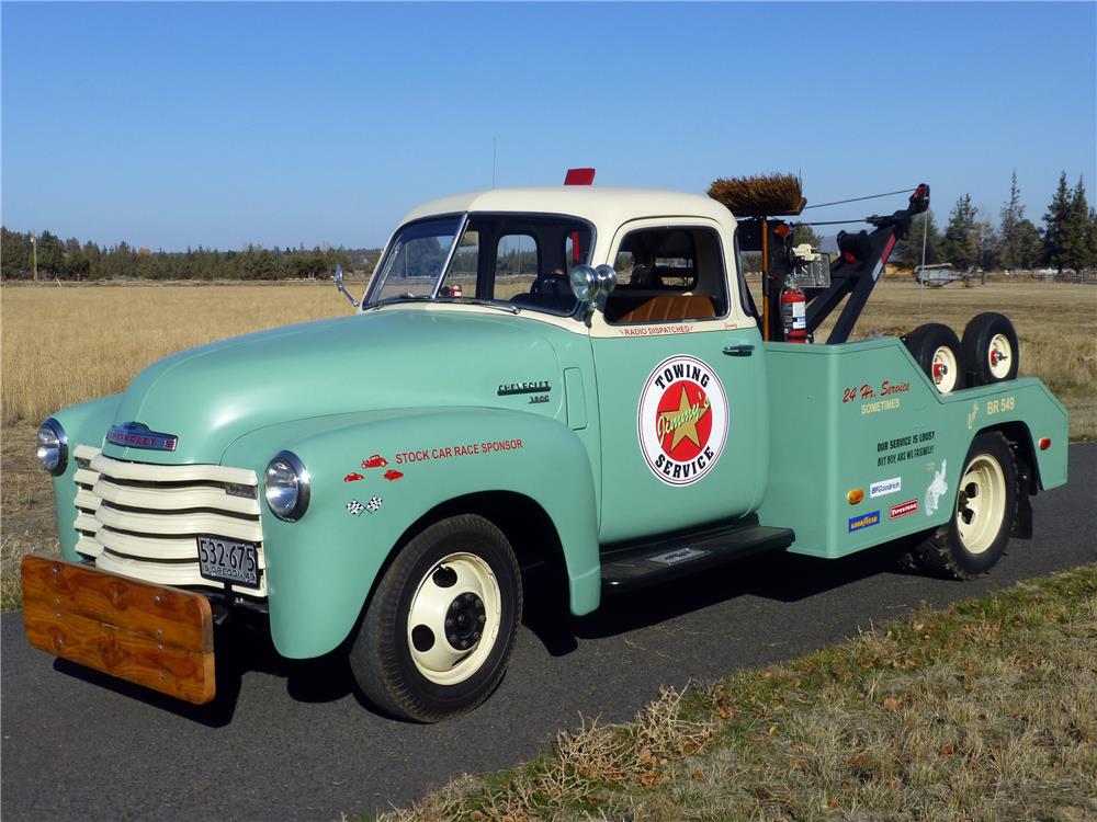 1949 CHEVROLET 3800 TOW TRUCK