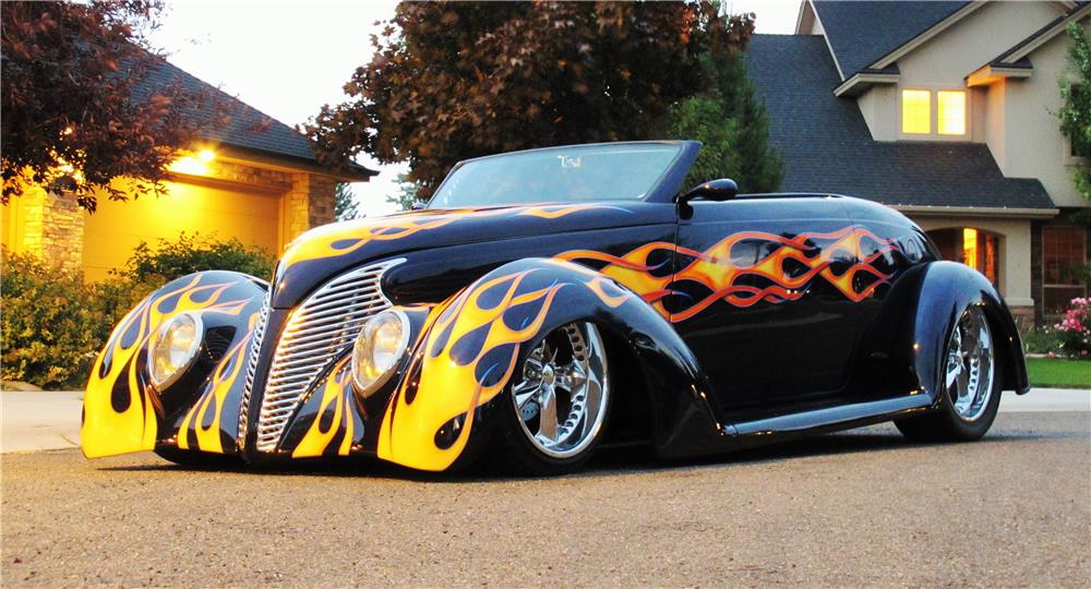 1939 FORD CUSTOM CONVERTIBLE