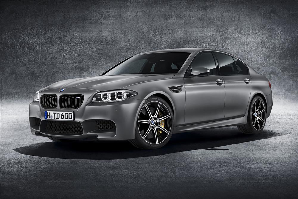 2015 BMW M5 4 DOOR SEDAN