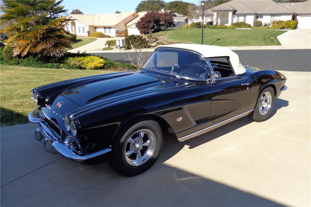 1962 CHEVROLET CORVETTE CONVERTIBLE