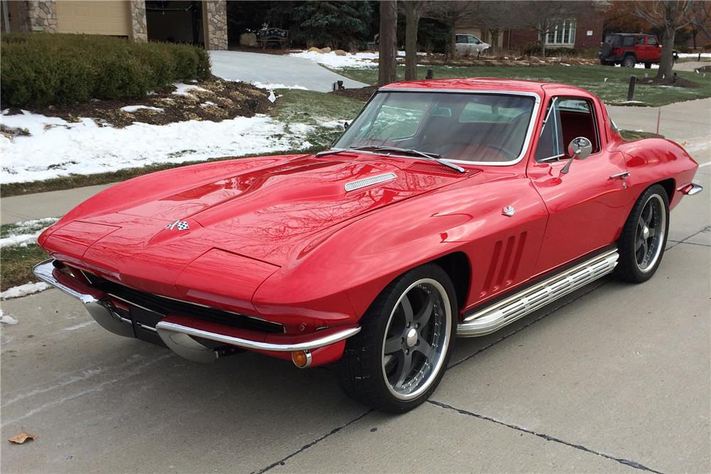 1965 CHEVROLET CORVETTE CUSTOM