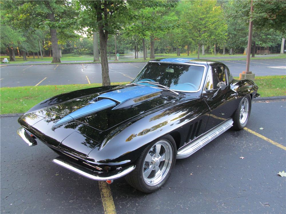 1966 CHEVROLET CORVETTE CUSTOM