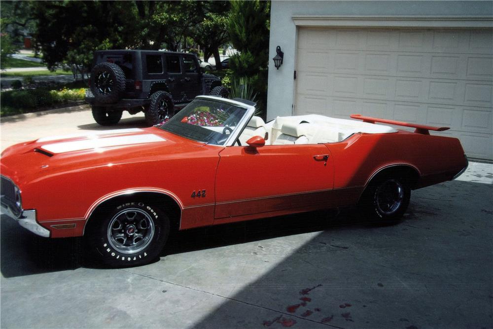 1970 OLDSMOBILE 442 CONVERTIBLE