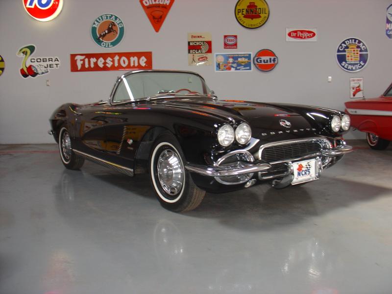 1962 CHEVROLET CORVETTE CONVERTIBLE