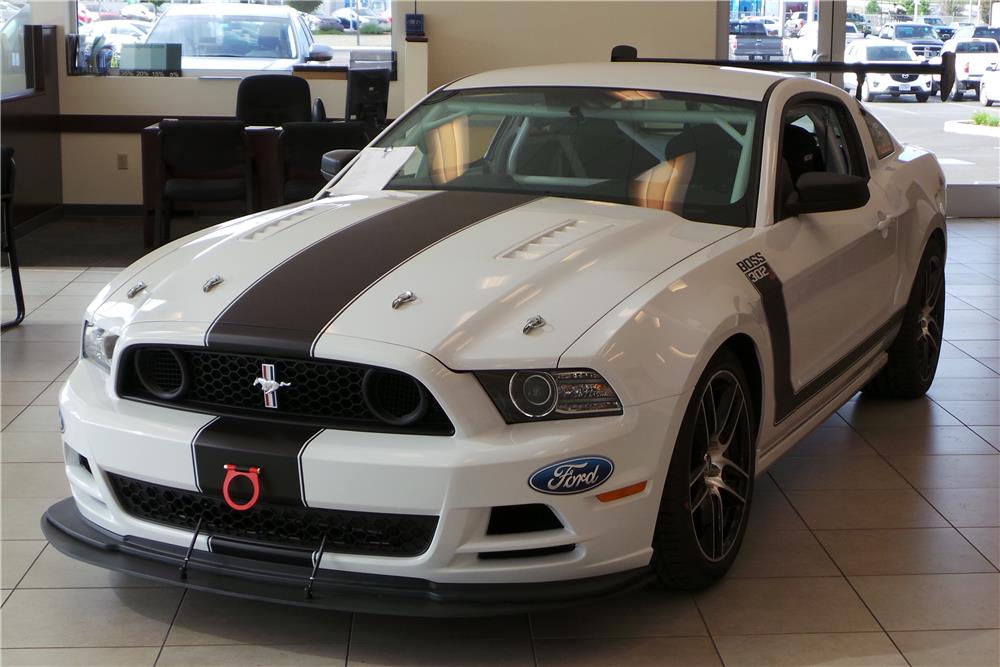 2014 FORD MUSTANG BOSS 302 RACE CAR