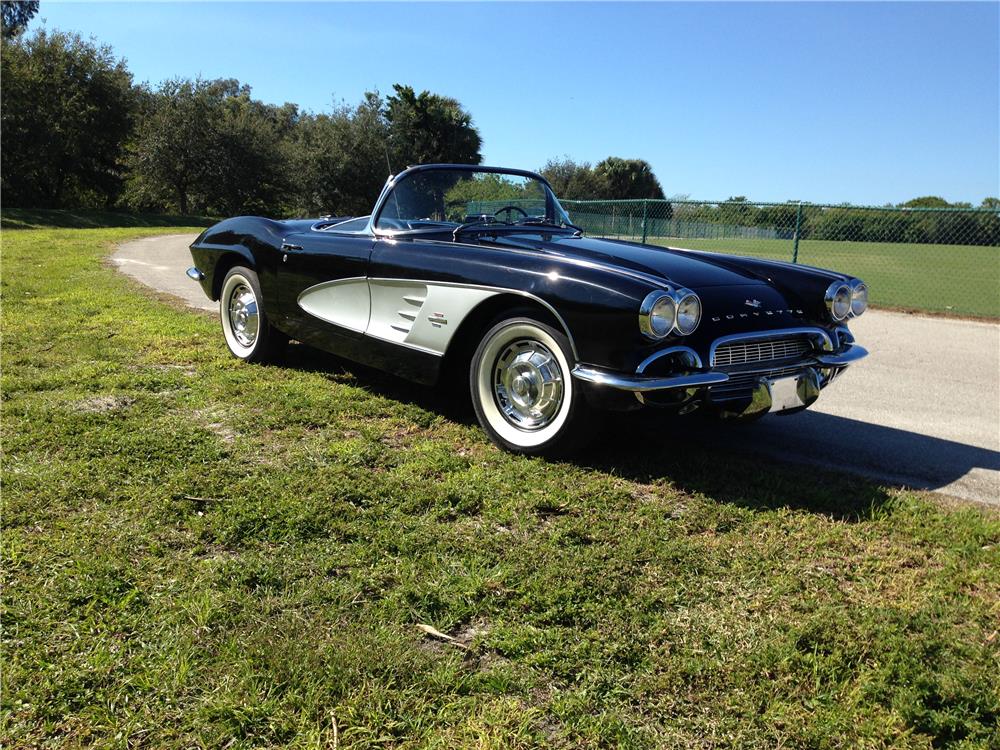 1961 CHEVROLET CORVETTE CONVERTIBLE