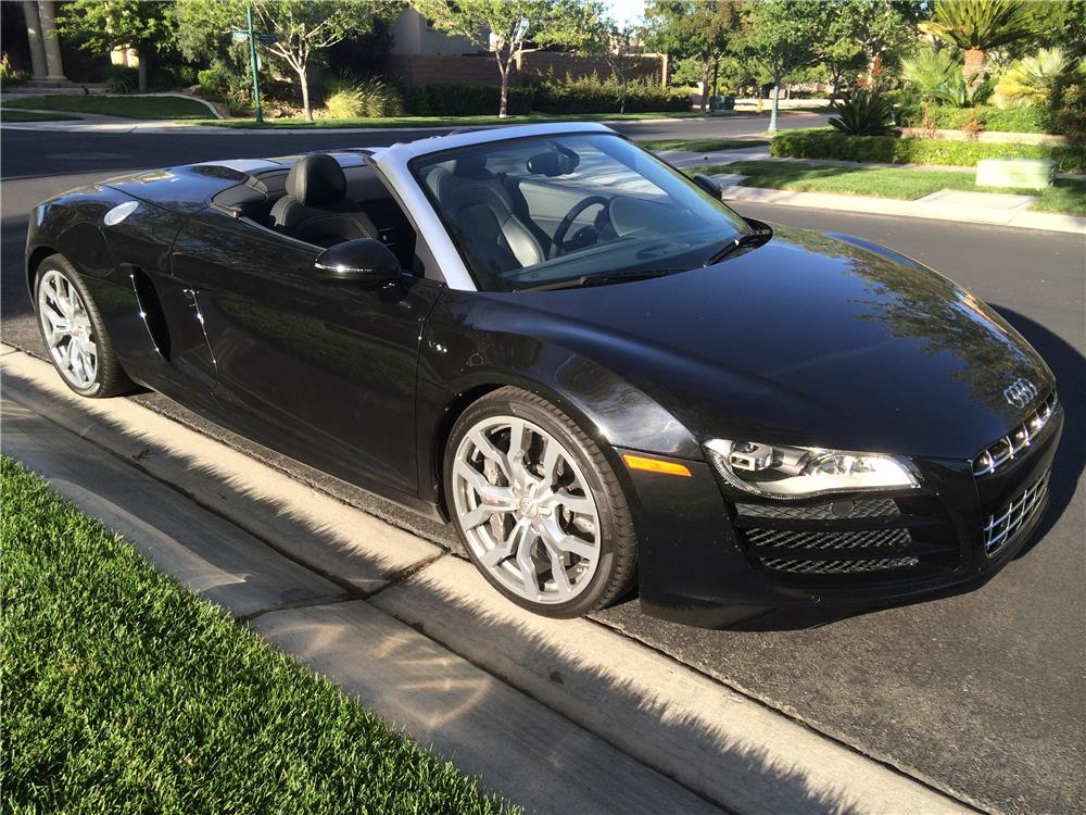 2011 AUDI R8 QUATTRO CONVERTIBLE