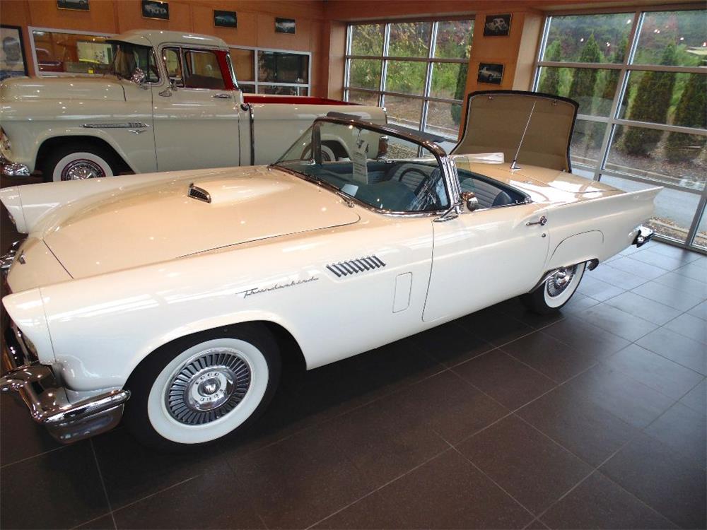 1957 FORD THUNDERBIRD CONVERTIBLE