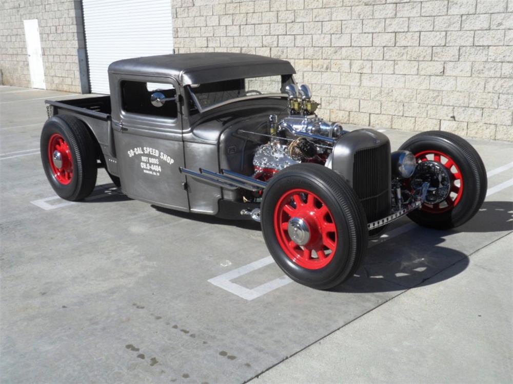 1934 FORD CUSTOM 