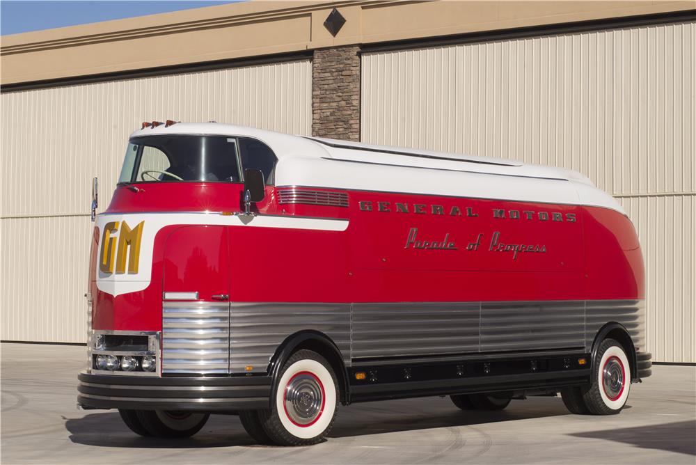 1950 GENERAL MOTORS FUTURLINER PARADE OF PROGRESS TOUR BUS