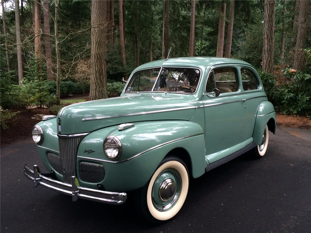 1941 FORD SUPER DELUXE 2 DOOR SEDAN