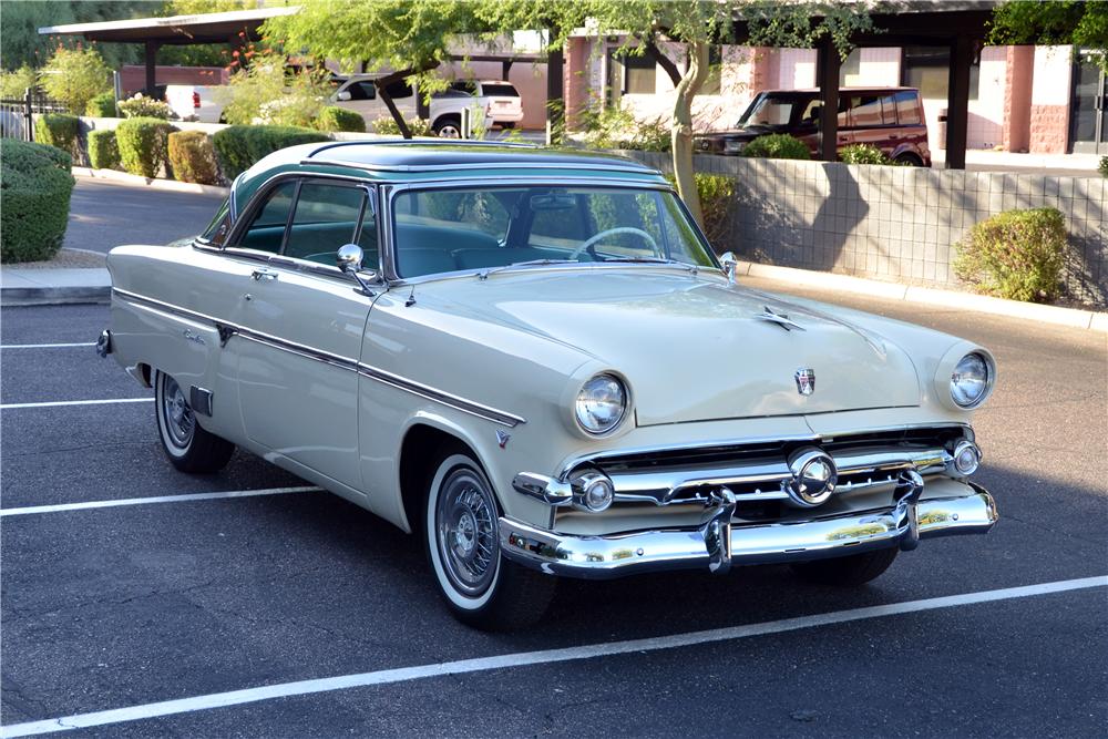 1954 FORD CRESTLINE SKYLINER 2 DOOR HARDTOP