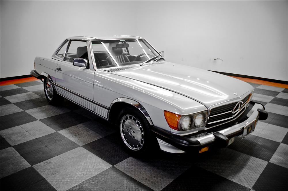 1988 MERCEDES-BENZ 560SL CONVERTIBLE