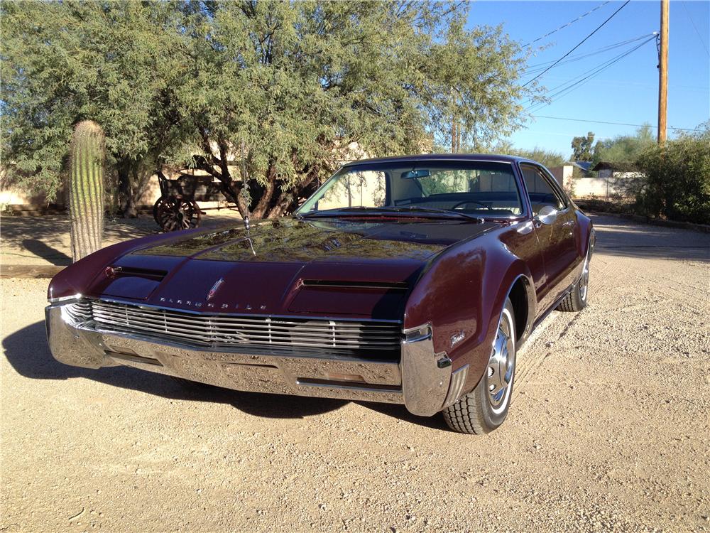 1966 OLDSMOBILE TORONADO 2 DOOR COUPE