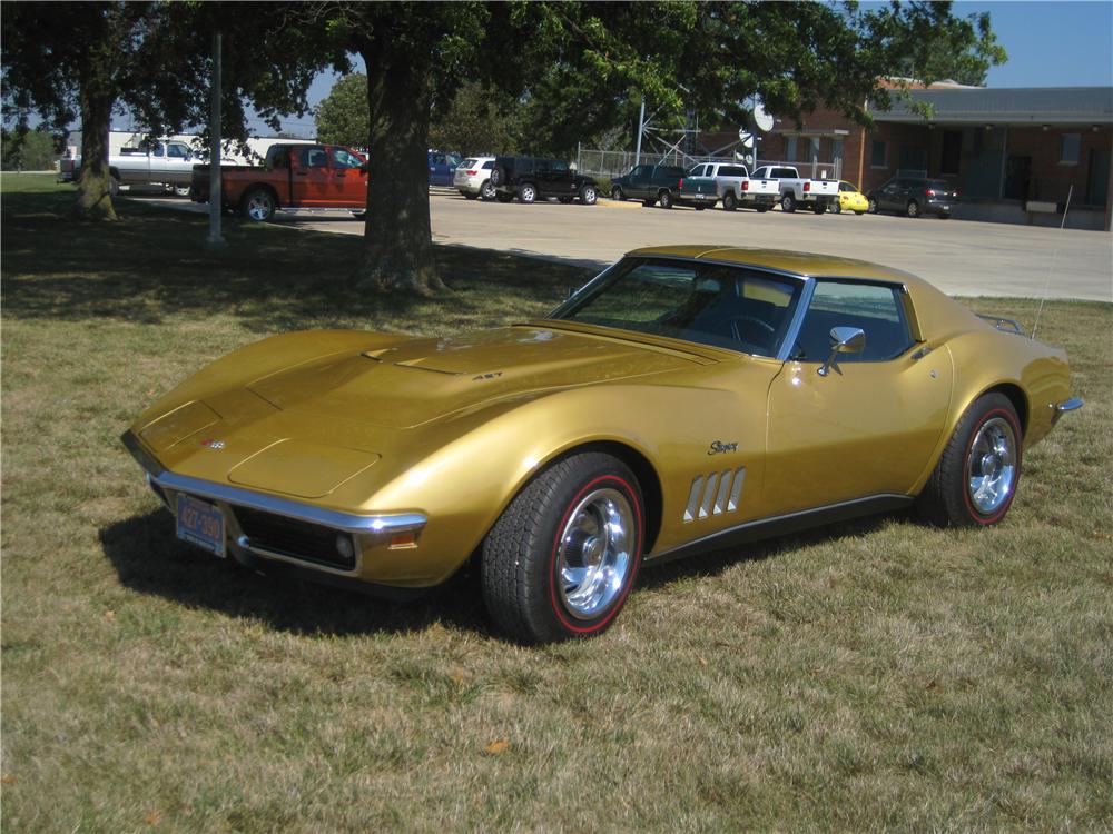 1969 CHEVROLET CORVETTE 2 DOOR COUPE