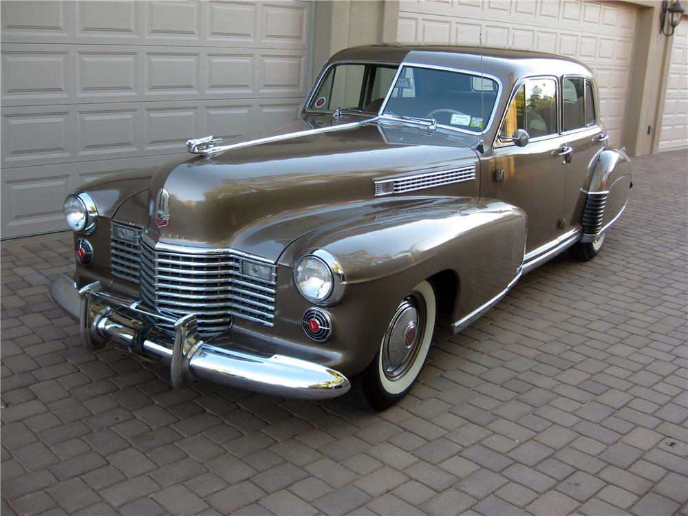 1941 CADILLAC SERIES 60 SPECIAL 4 DOOR SEDAN