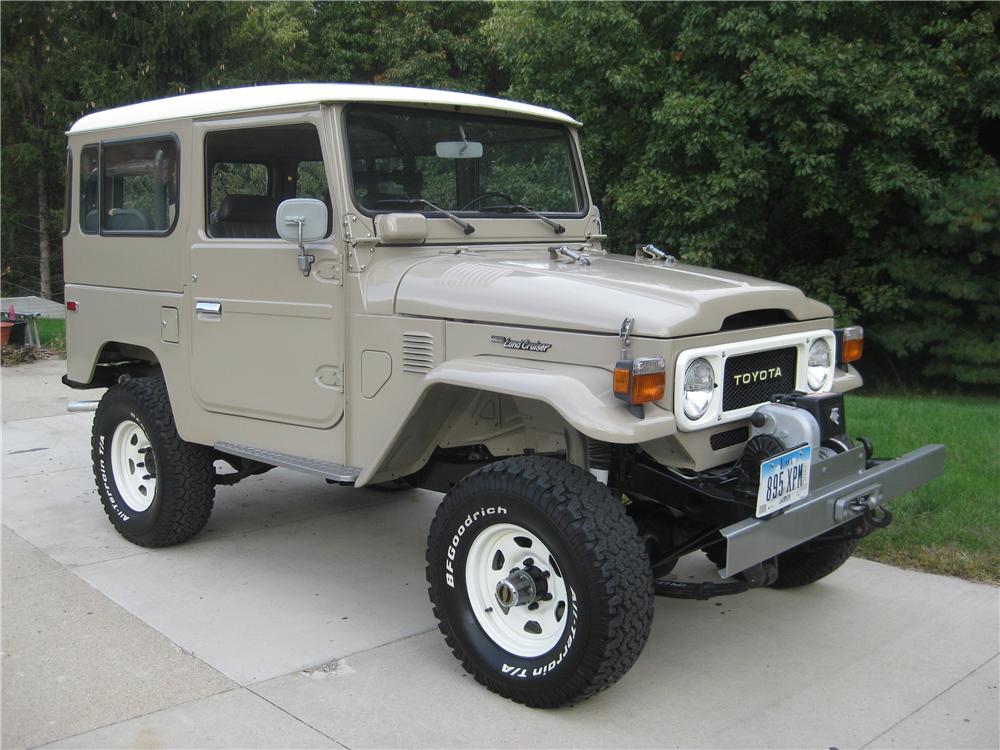 1982 TOYOTA LAND CRUISER FJ-40 SUV