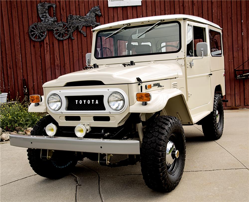 1972 TOYOTA LAND CRUISER FJ-40 SUV