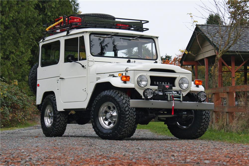 1973 TOYOTA LAND CRUISER FJ-40 2 DOOR SUV