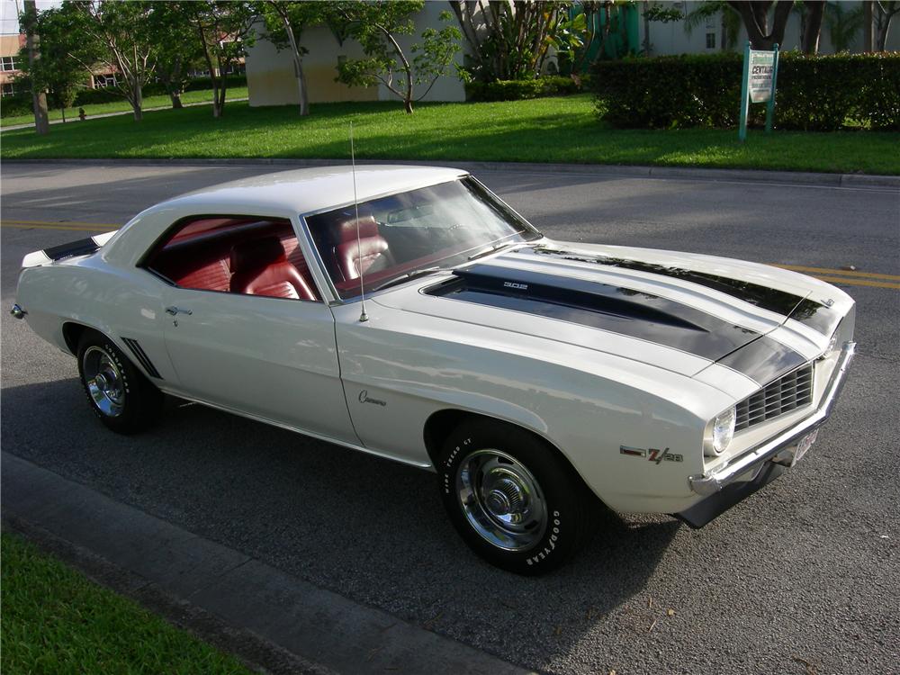 1969 CHEVROLET CAMARO Z/28 2 DOOR COUPE