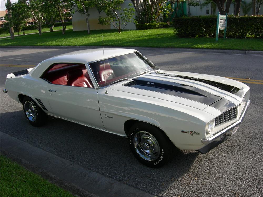 1969 CHEVROLET CAMARO Z/28 2 DOOR COUPE