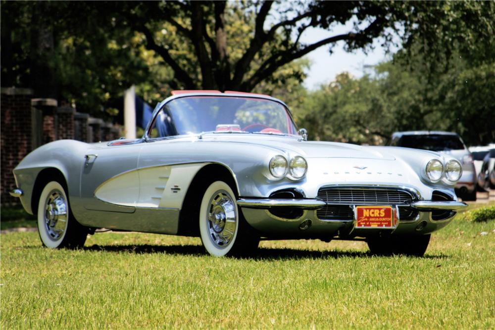 1961 CHEVROLET CORVETTE CONVERTIBLE