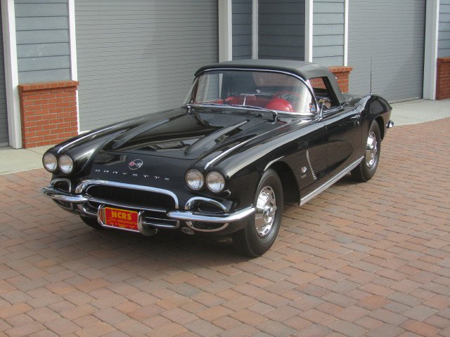 1962 CHEVROLET CORVETTE CONVERTIBLE