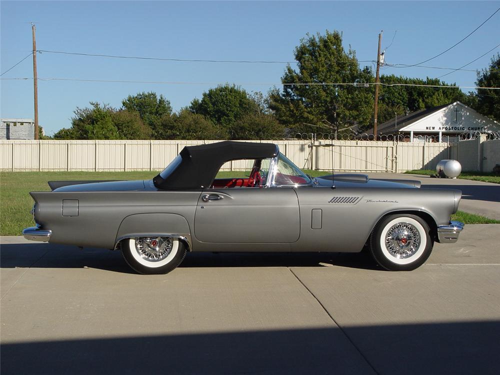 1957 FORD THUNDERBIRD E CONVERTIBLE