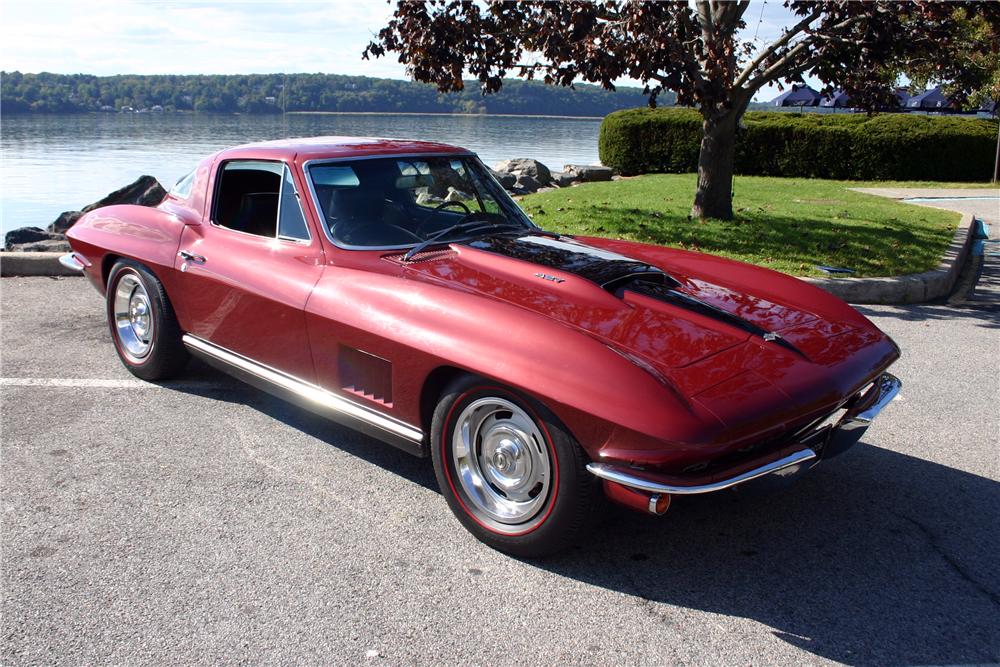 1967 CHEVROLET CORVETTE 2 DOOR COUPE