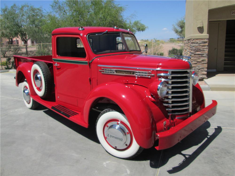 1948 DIAMOND T 201 PICKUP