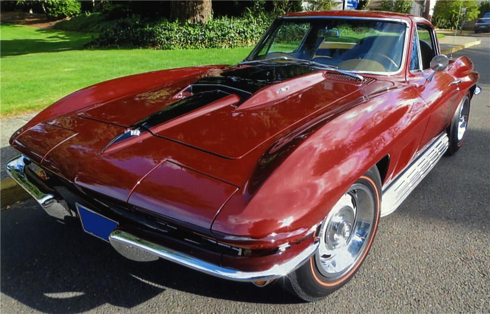 1967 CHEVROLET CORVETTE 2 DOOR COUPE