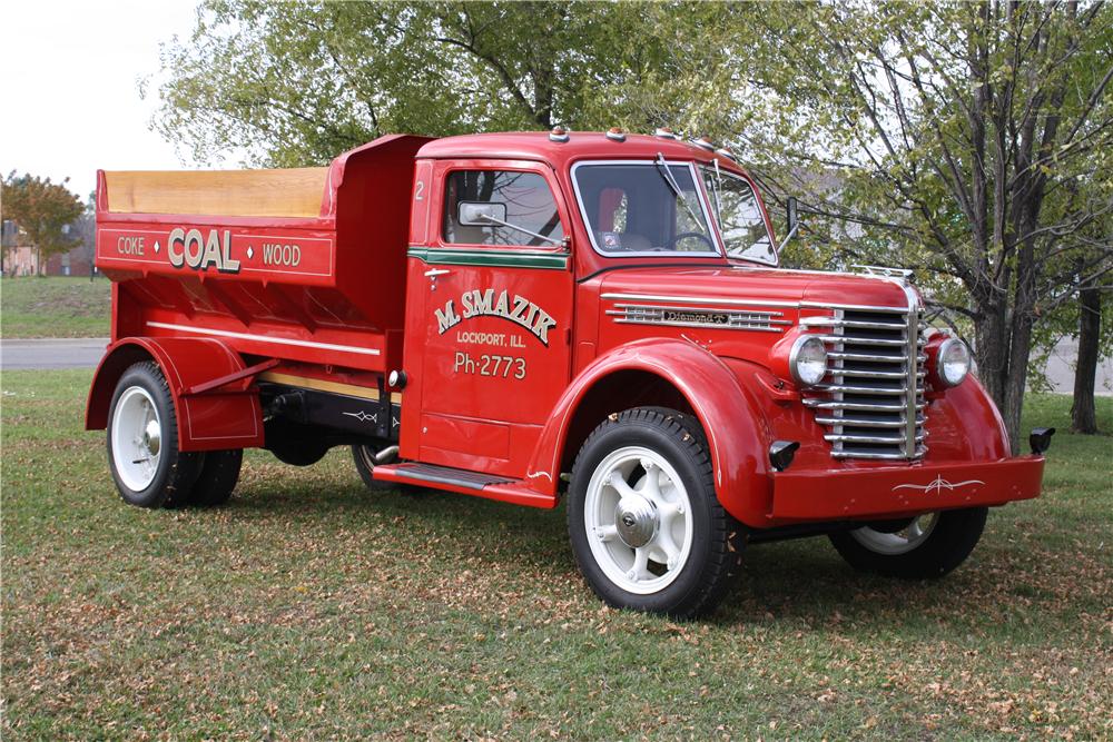 1949 DIAMOND T DUMP TRUCK