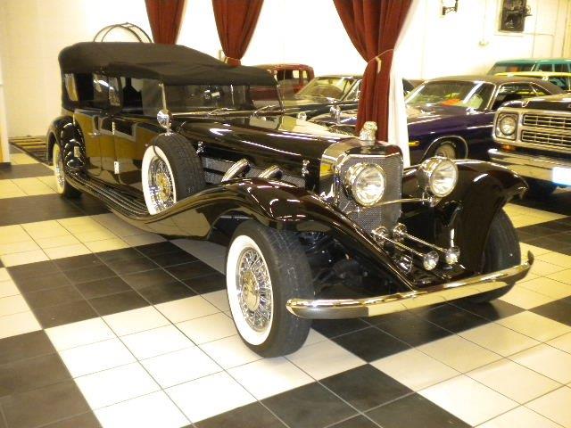 1934 FORD CUSTOM LIMOUSINE