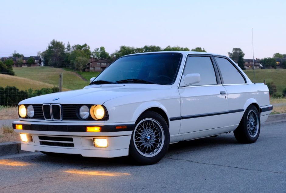 No Reserve: 1989 BMW 325is 5-Speed
