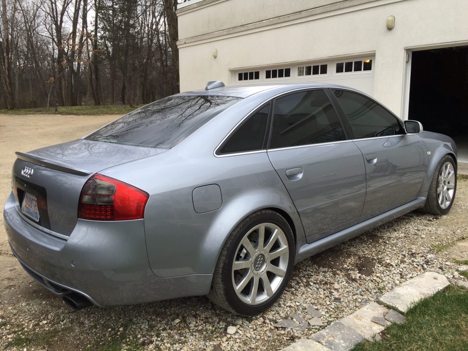 11K-Mile 2003 Audi RS6