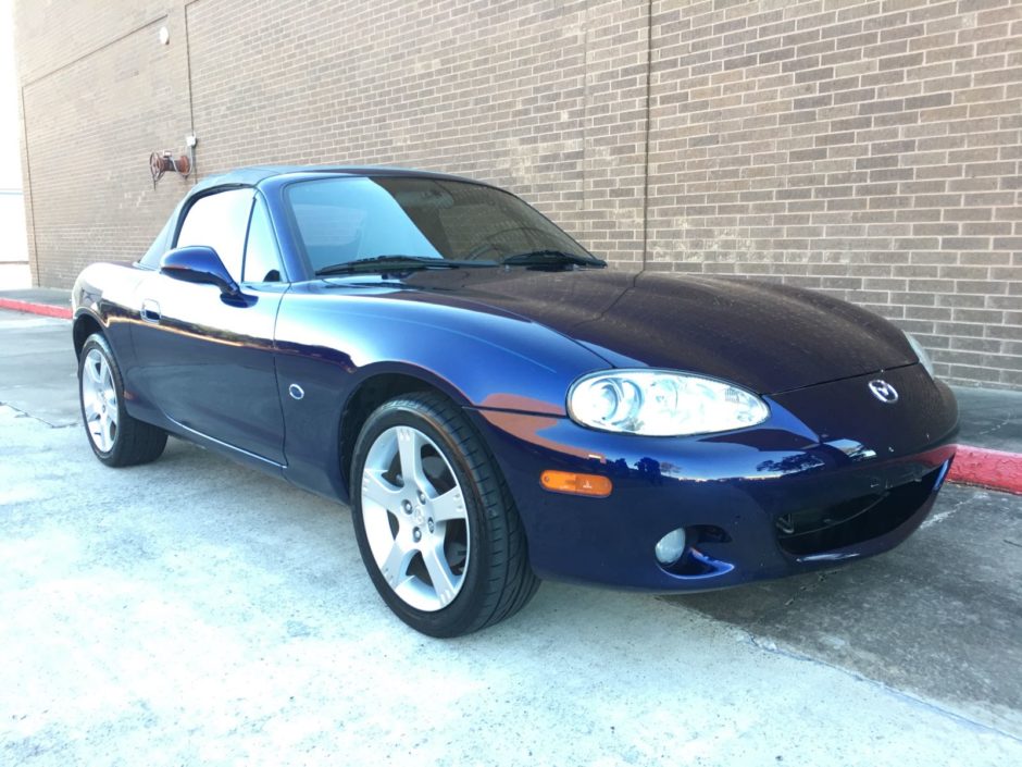 No Reserve: 30K-Mile 2003 Mazda MX-5 Miata SE