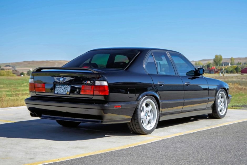 1991 BMW M5